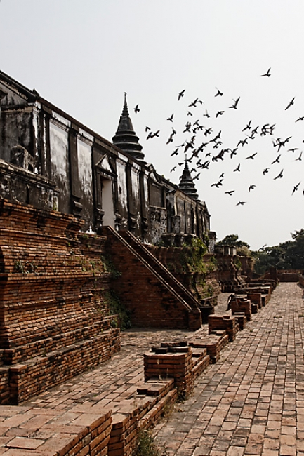 Prasat Nakhon Luang-020